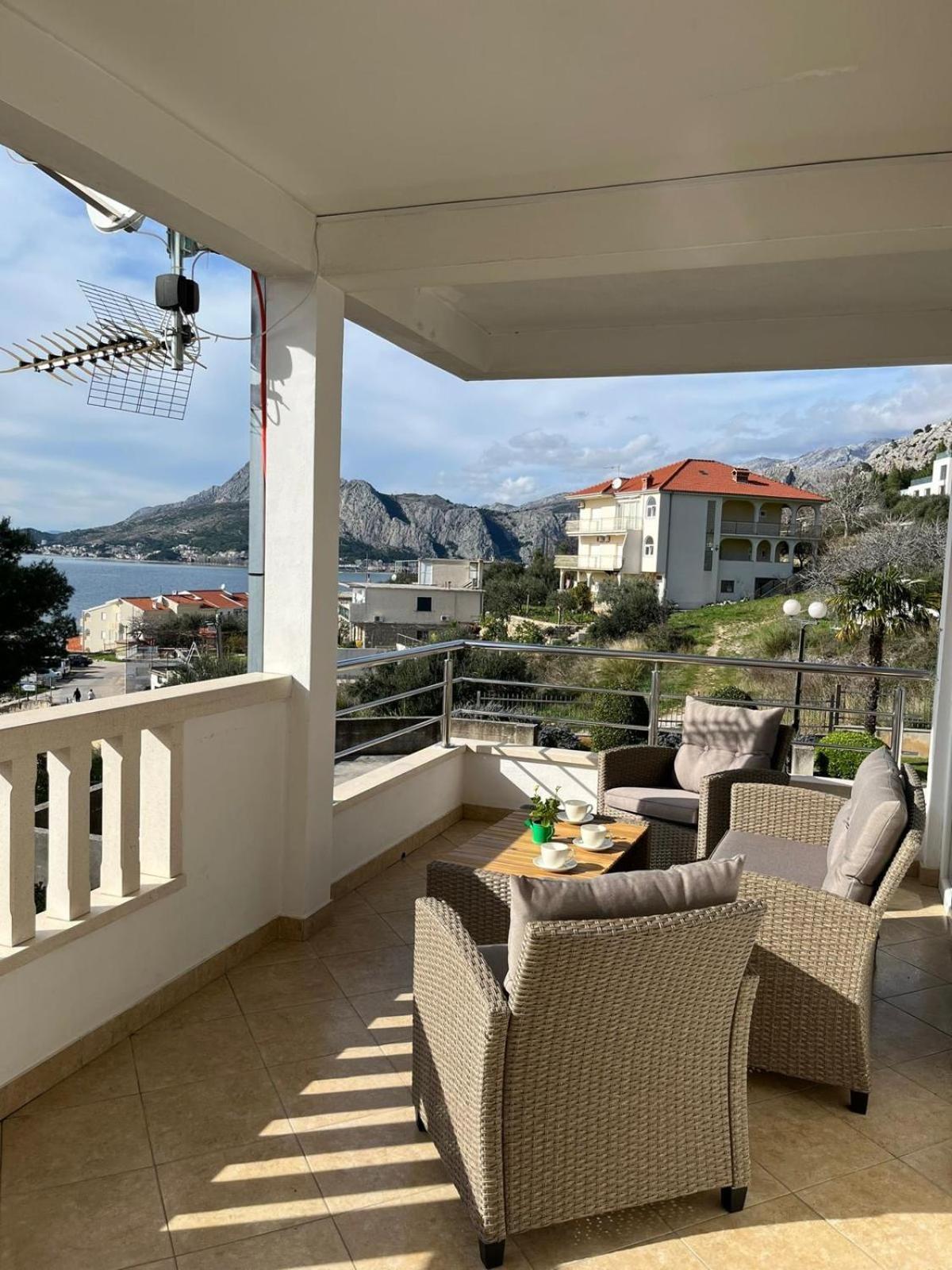 Apartment Ines أوميس المظهر الخارجي الصورة
