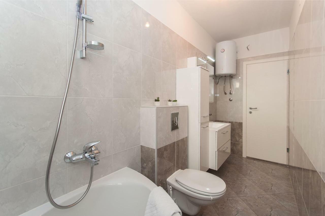 Apartment Ines أوميس المظهر الخارجي الصورة